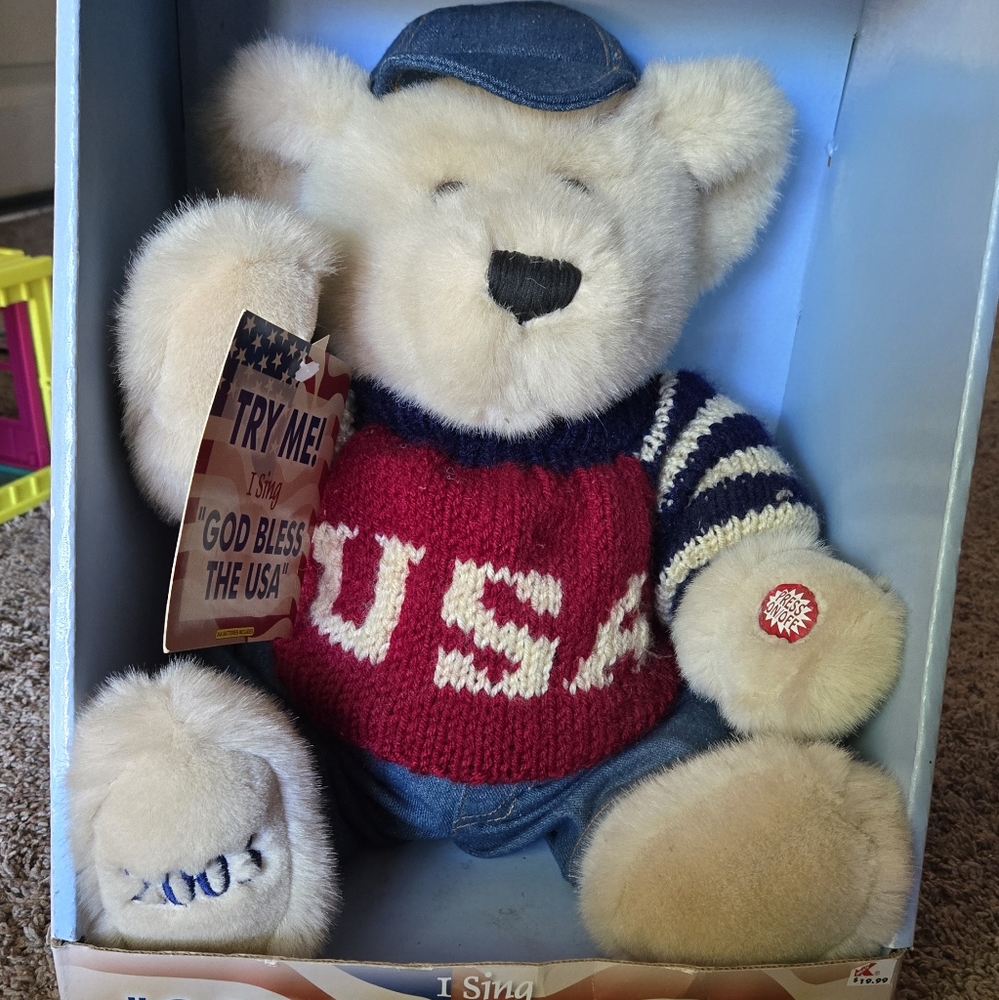 Singing Patriotic Teddy Bear